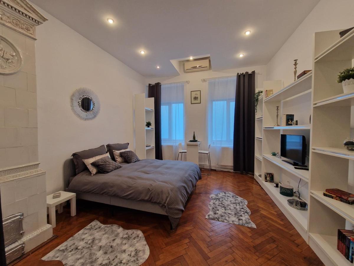 Boheme Cismigiu Studio Bucharest Luaran gambar