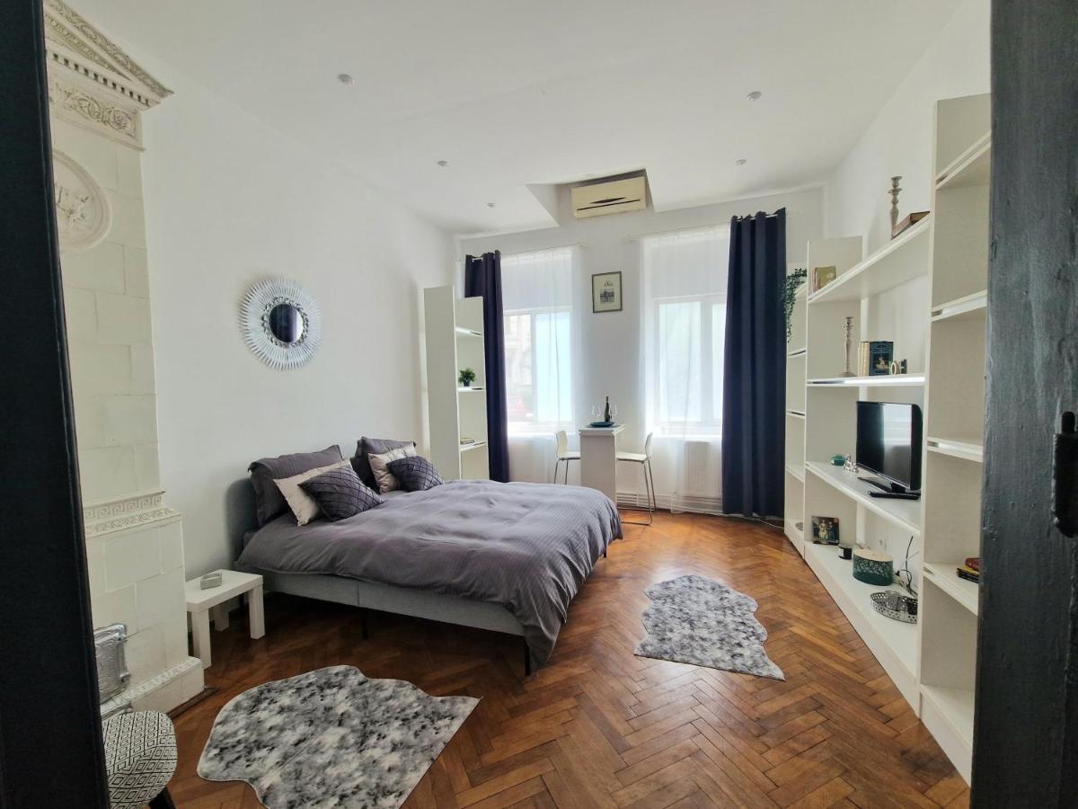 Boheme Cismigiu Studio Bucharest Luaran gambar